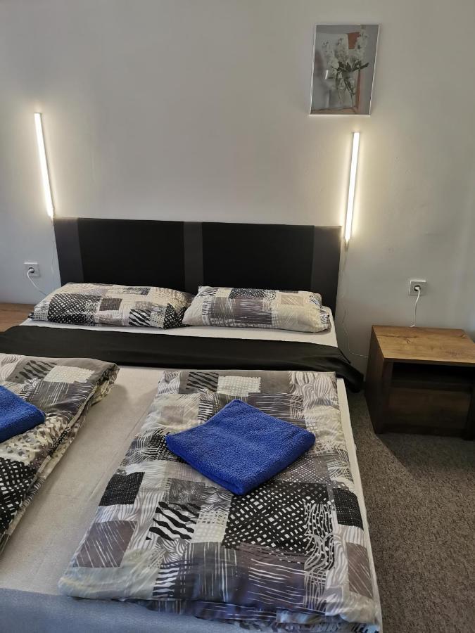 Thomas Panzio Bed & Breakfast Balatonfured Bagian luar foto