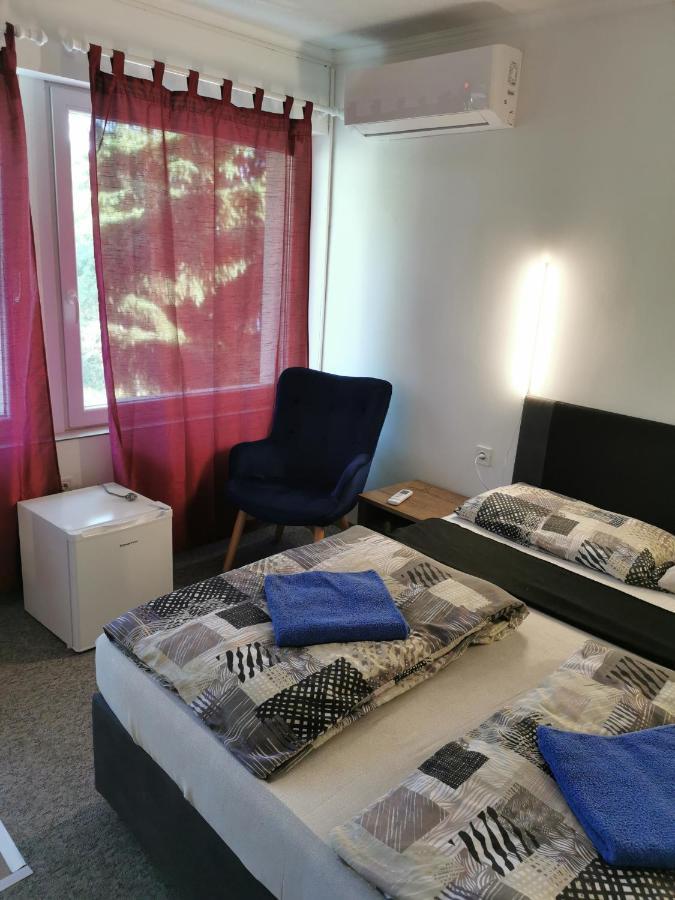 Thomas Panzio Bed & Breakfast Balatonfured Bagian luar foto