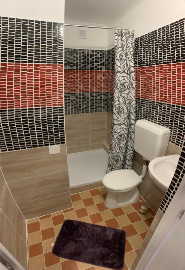 Thomas Panzio Bed & Breakfast Balatonfured Bagian luar foto