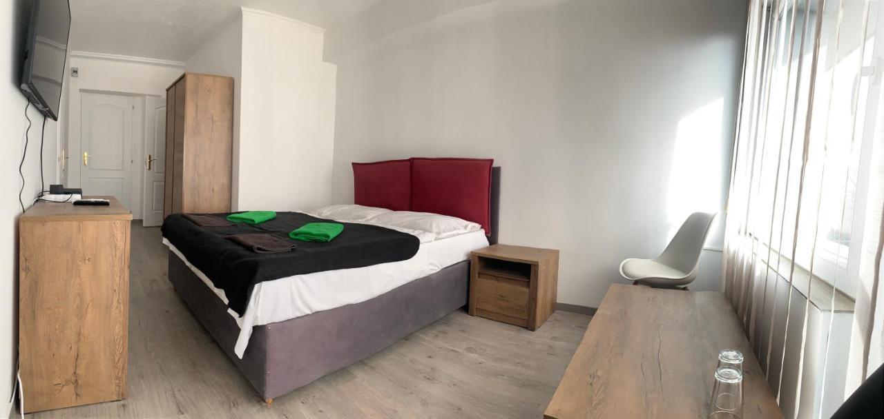 Thomas Panzio Bed & Breakfast Balatonfured Bagian luar foto